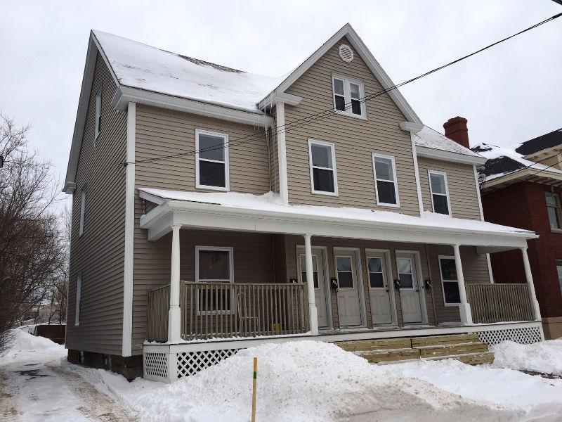 2 Bedroom+Den Apartment - 190 Church - Downtown