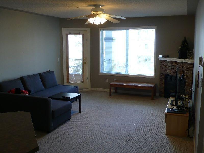 2 bedroom Condo near Tuscany Ctrain for rent