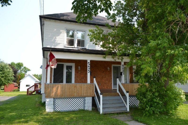 Still available- 3 bdrm Side by Side duplex- all utilities incl
