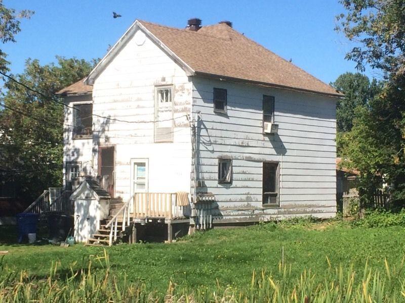 4 unit building downtown