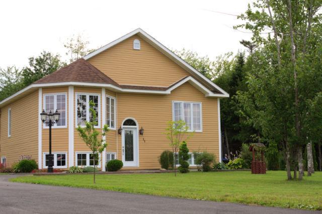 *RÉDUIT + $1000* Tracadie avec Garage,Gazebo,électroménager