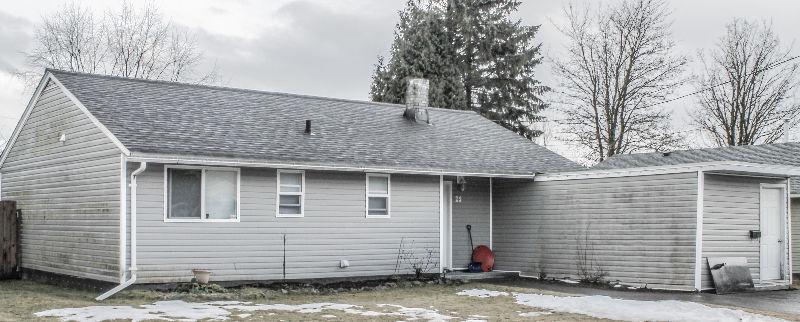 Nicely updated starter home or investment!