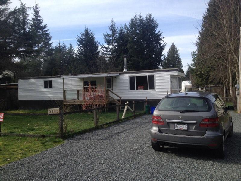 Mobile home on 1/3 acre Quiet road in Cedar