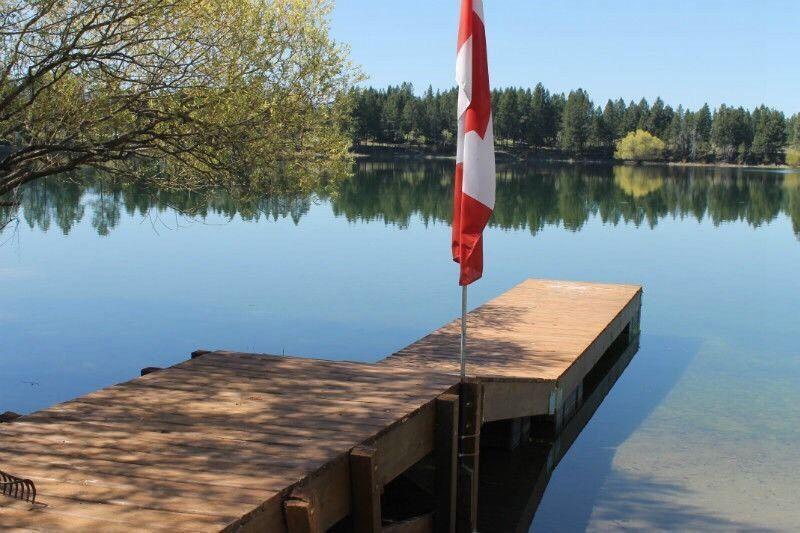 Rare Waterfront House on Baynes Lakefront in the Kootenays