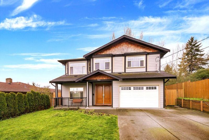 Grand Saanich East Family Home