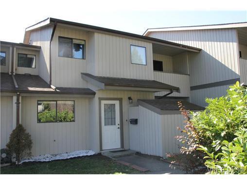 This 3bd/2ba unit comes with a lot of quality updates