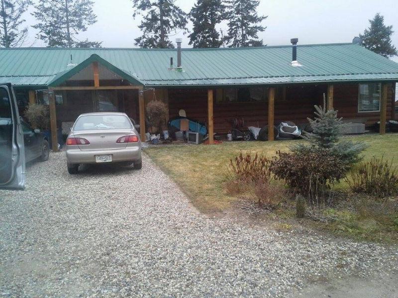 Log Home in Lumby Bc