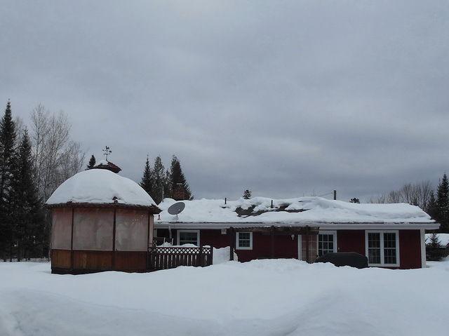 Chalet 4-saison sur chemin privé avec accès au Lac Baker