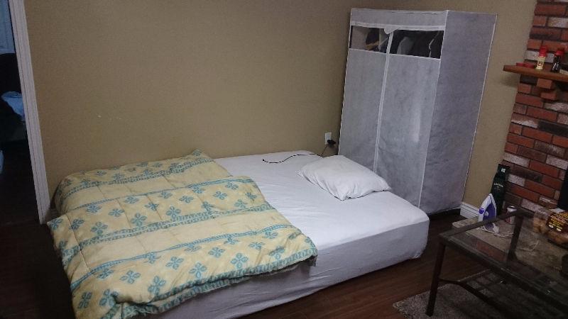 $498 Fully Furnished Room Available in Kerrisdale - May to Aug