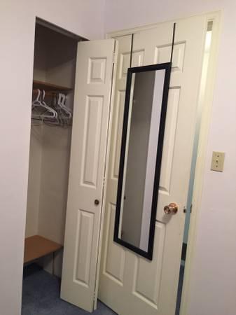 $550 APRIL 1 (OR ASAP) FURNISHED room for female working tenant