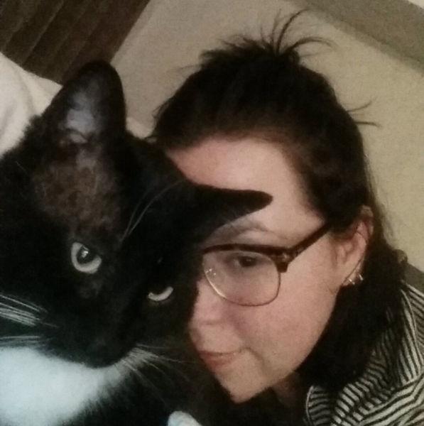 Wanted: Looking for roommate to house hunt w/ for June 15th/July 1st