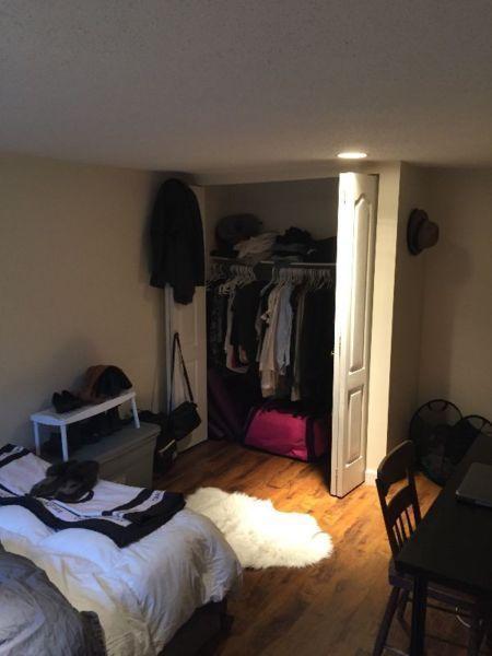 Room for Rent in Kits