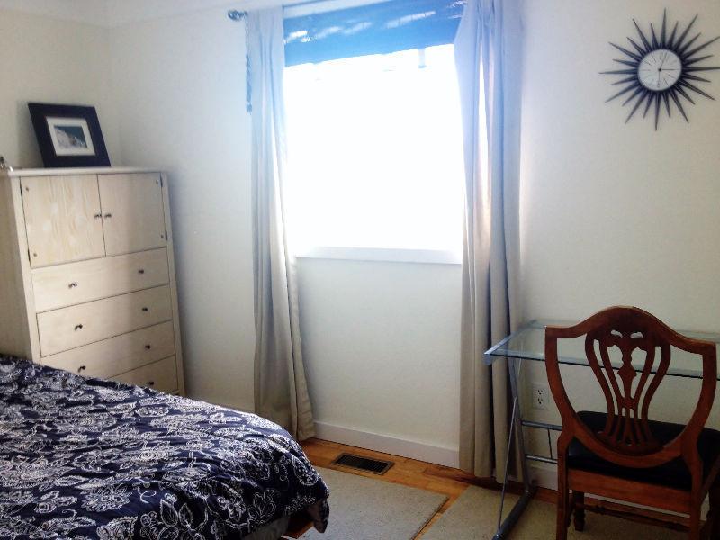 Short term, furnished room - female only please