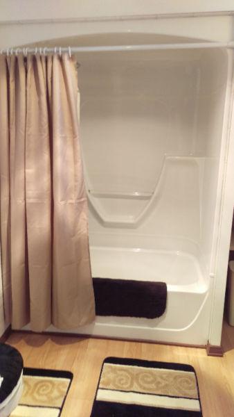 1 Bedroom bachelor apartment (ground level)