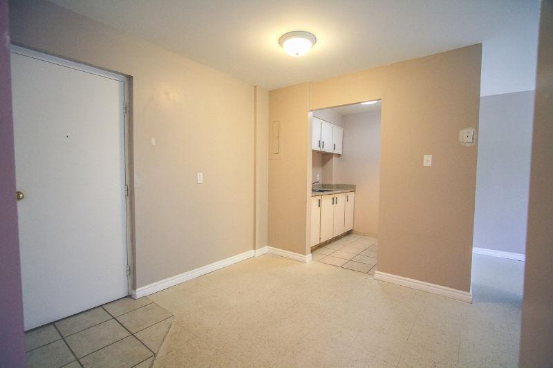 Bright, Clean 2-Bed Available Now. $865 All-Inclusive