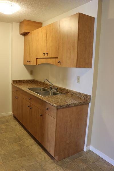 Chatham 2 Bedroom Apartment for Rent: Parking available, laundry