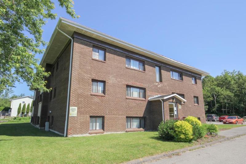 115 Woodhaven Drive - 2 Bedroom in Quiet Millidgeville Bldg