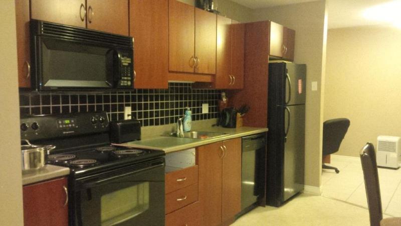 12 Royal - 2 BR Furnished Condo by UNB, H&L, W/D, Parking™