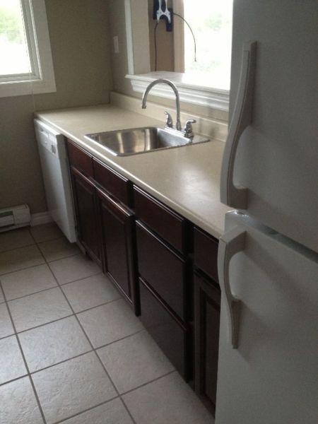 2 Bedroom Apartment with dishwasher + washer/dryer