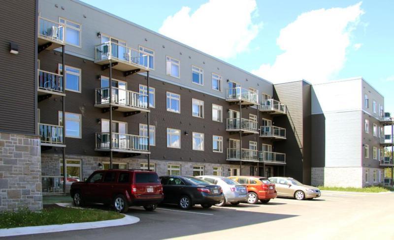 20 Technology - Now Renting 2 Bedroom, 6 Appliance Balcony Suite