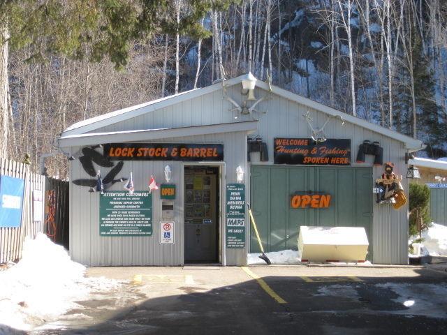 Commercial/Residential Property in Bancroft!