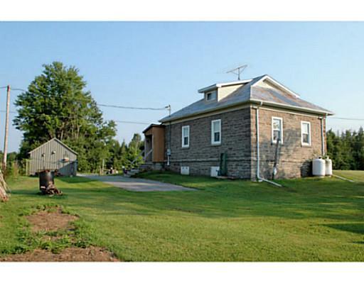 One of a kind 1900's Stone school house w/Barns
