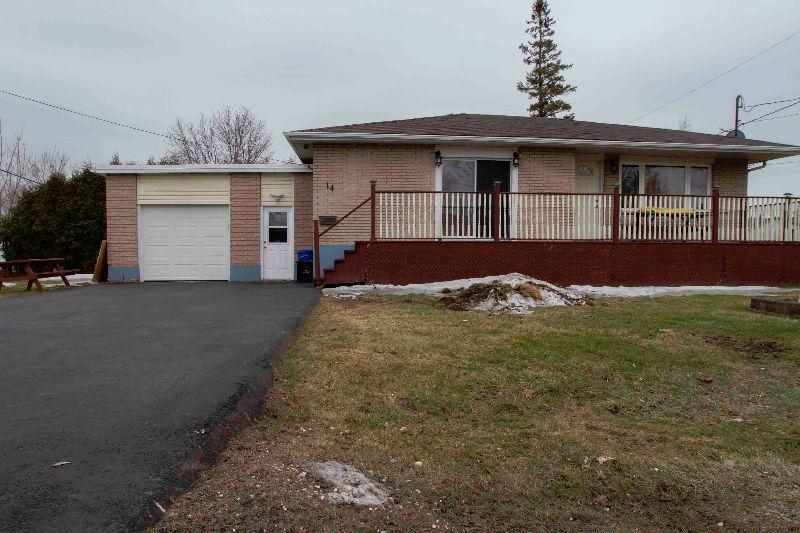 BRICK BUNGALOW IN EAMERS CORNER - 14 Cariere Ave,