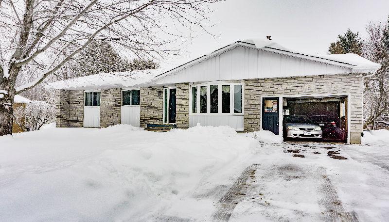 Great Brick Bungalow only 25 minutes from Ottawa!