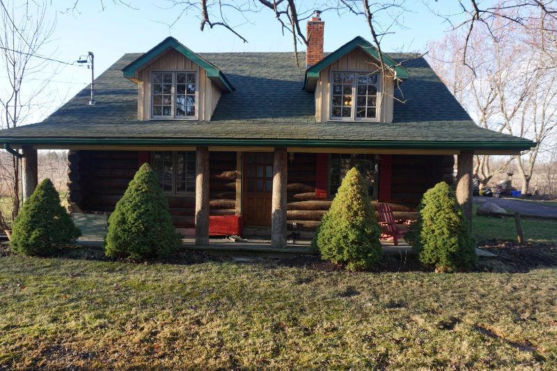 Beautiful Log Cabin - Minutes from QEW