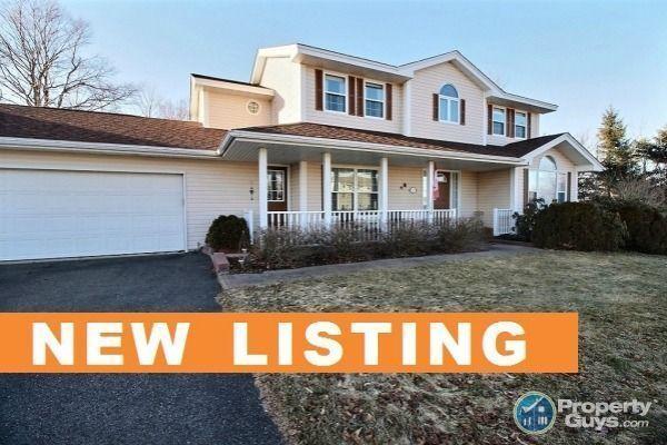 NEW LISTING! 4 bed, 4 bath ready to move in ready w double lot