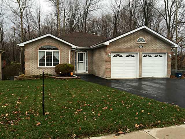 BUNGALOW WITH 2ND KITCHEN ON A RAVINE WITH WALKOUT BSMT