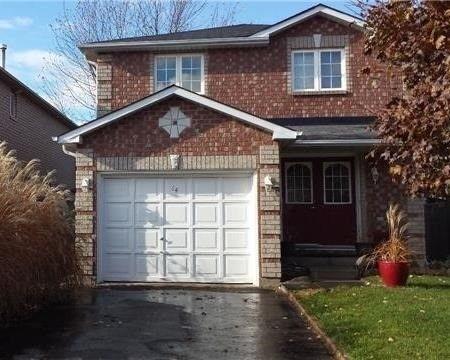 South ! Fully Detached 3 bedroom..fenced yard!