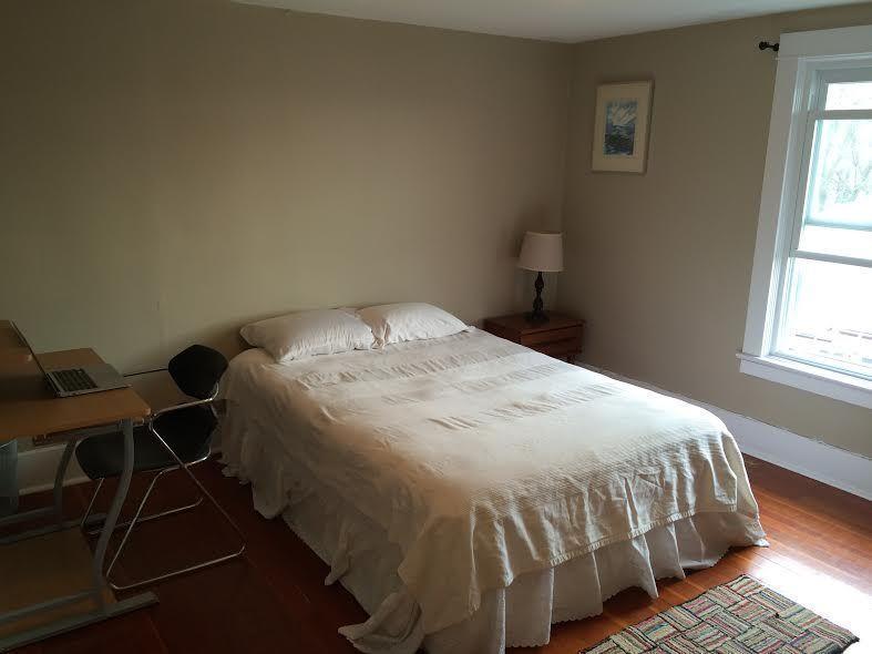 Spacious room in lovely Old East Hill home