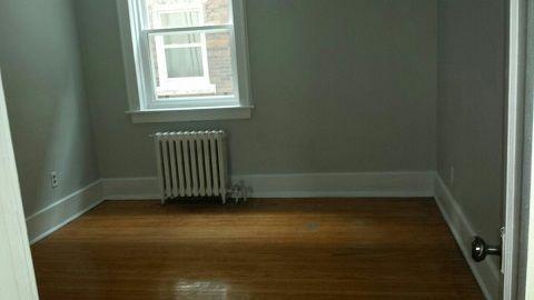 STUDENTS only Room in low rise building $495