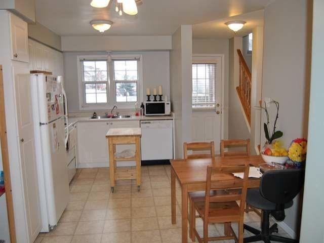 ROOM AVAILABLE FOR DISCOUNTED RENT