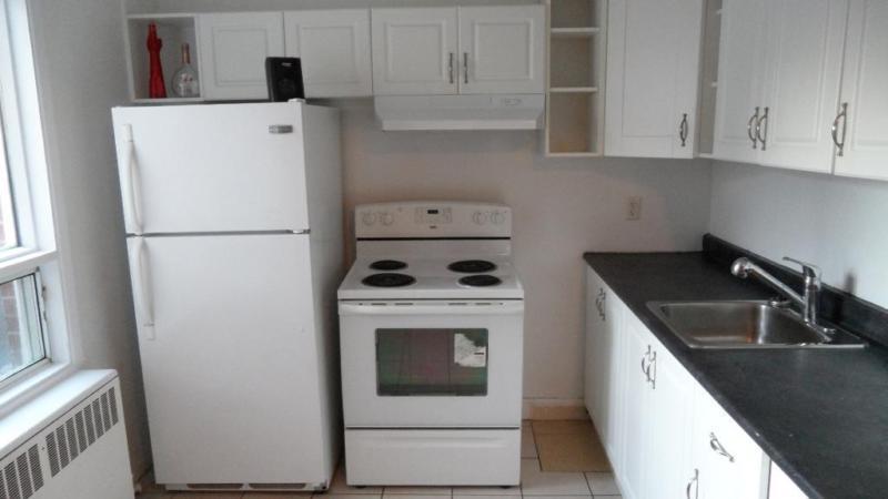 Spacious & Bright Two Bedroom Apartment in  (Heat Included
