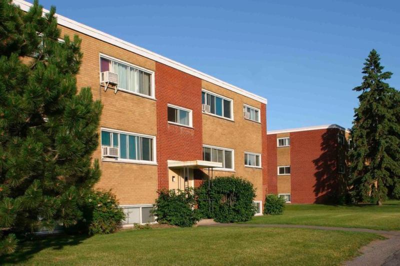 Two Bedroom Suites Westview for Rent - 1427 Laperriere Avenue