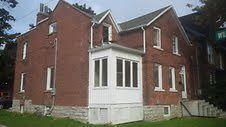 Queen's Students-Bachelor Apartments-94 Division St