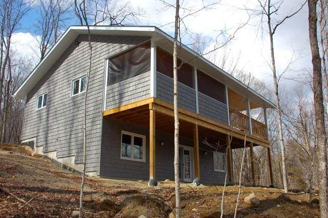 Brand new constructed cottage with deeded access on Salerno Lake