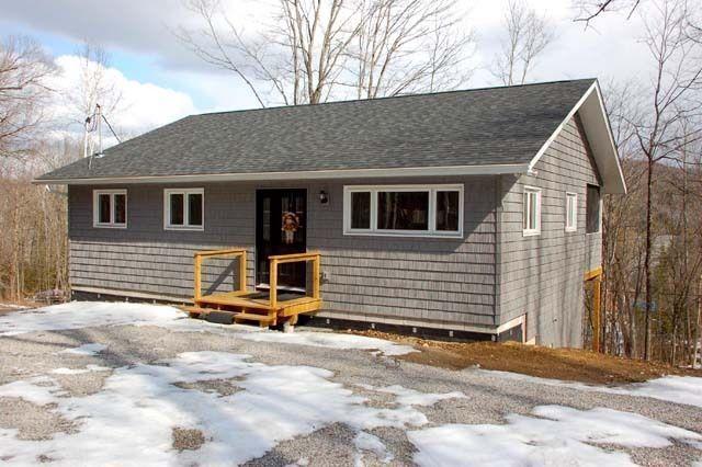Brand new constructed cottage with deeded access on Salerno Lake