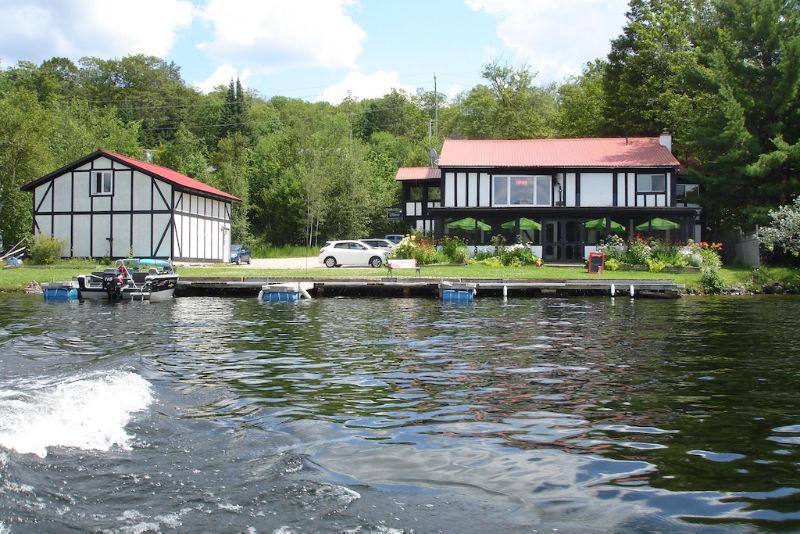 WATERFRONT COMMERCIAL/RESIDENTIAL INVESTMENT ON PAUDASH LAKE