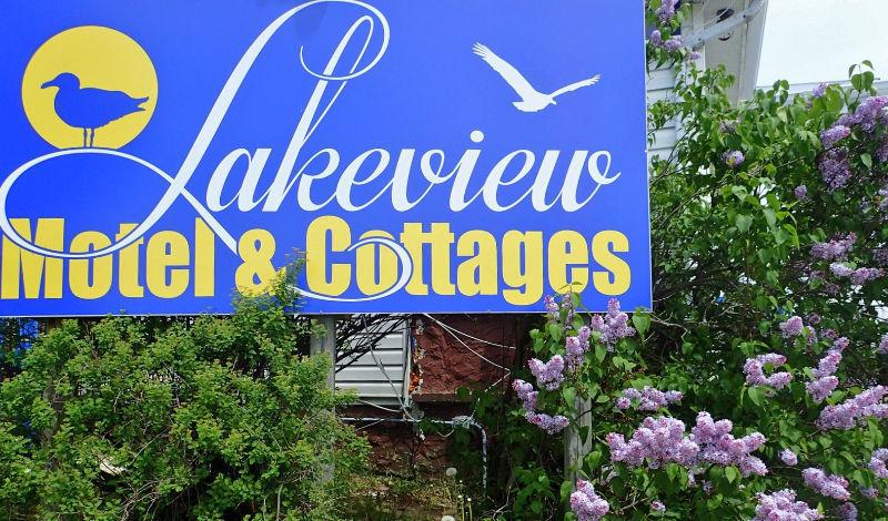 SAUBLE BEACH~ FANTASTIC LAKEVIEW MOTEL & COTTAGES FOR SALE!