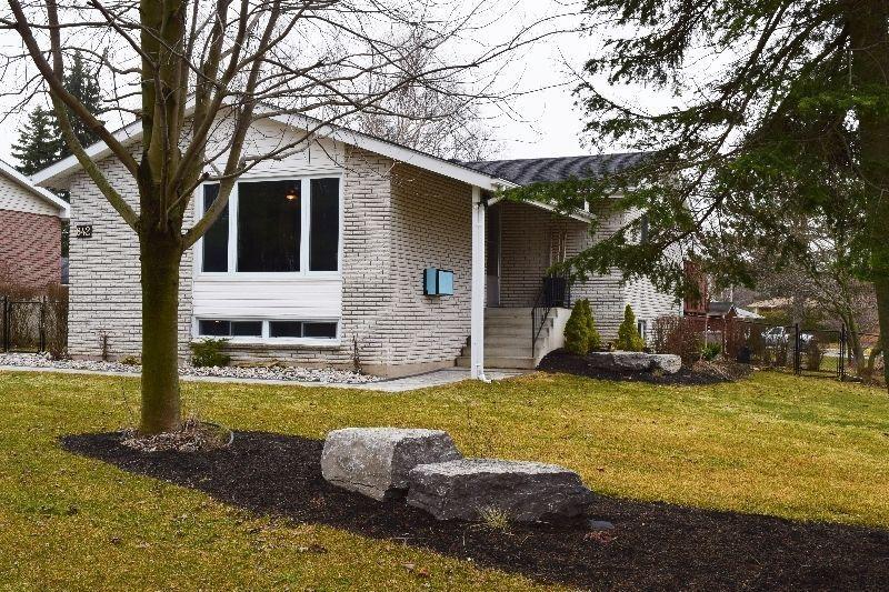 WELL LOCATION, RAISED BUNGALOW! (Open House Sat. Mar. 26 11-12)