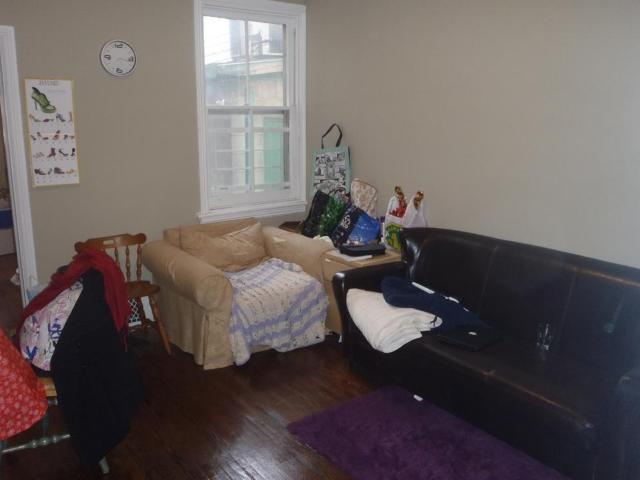 4 Bedroom Student House- For Rent @565 Princess St