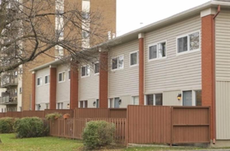 Two Bedroom Town Homes Parkwood Hills for Rent - 1343