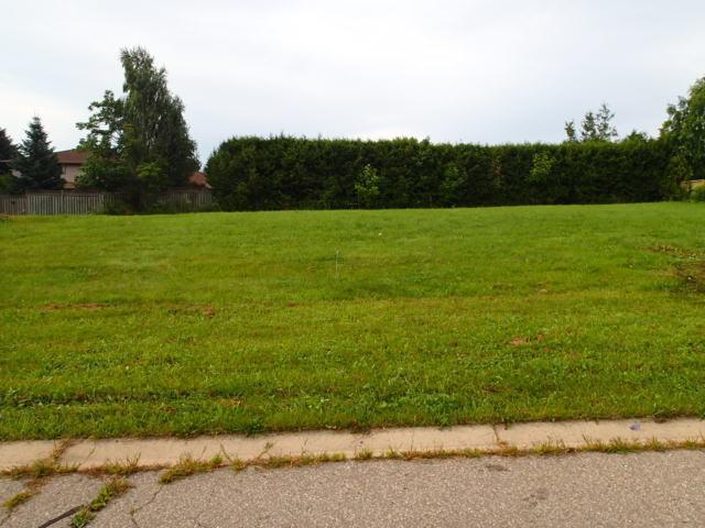 Building Lot for Sale - 7 Bobolink Drive FULLY SERVICED