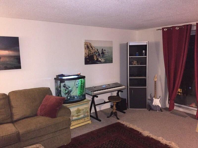 Room for rent April 1st - All inclusive