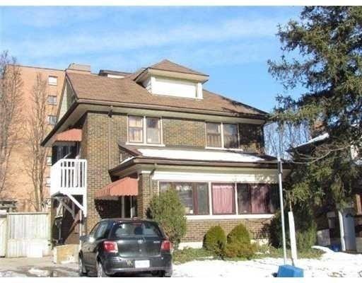 5/5& 3/3 room units: all utilities: short walk to Laurier and UW