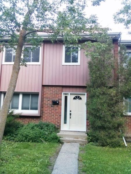 Big room, best price, 121 University Ave East/Cardill Cres
