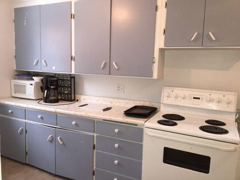 Desirable Uptown Waterloo All UTILITIES Internet Laundry Incl